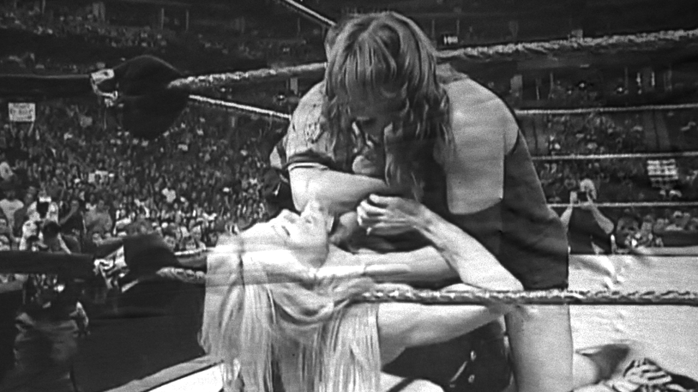 Stephanie McMahon vs. Sable