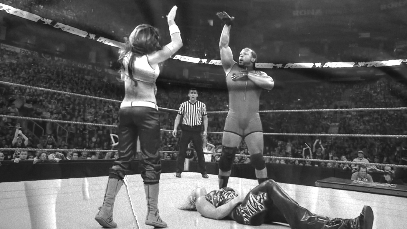 Mark Henry, MVP & Trish Stratus vs. Chris Jericho, Beth Phoenix & Big Show