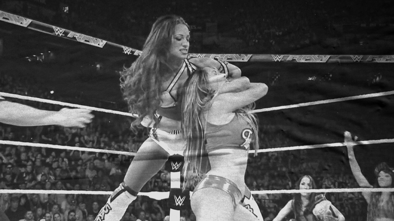 Sasha Banks vs. Nikki Bella