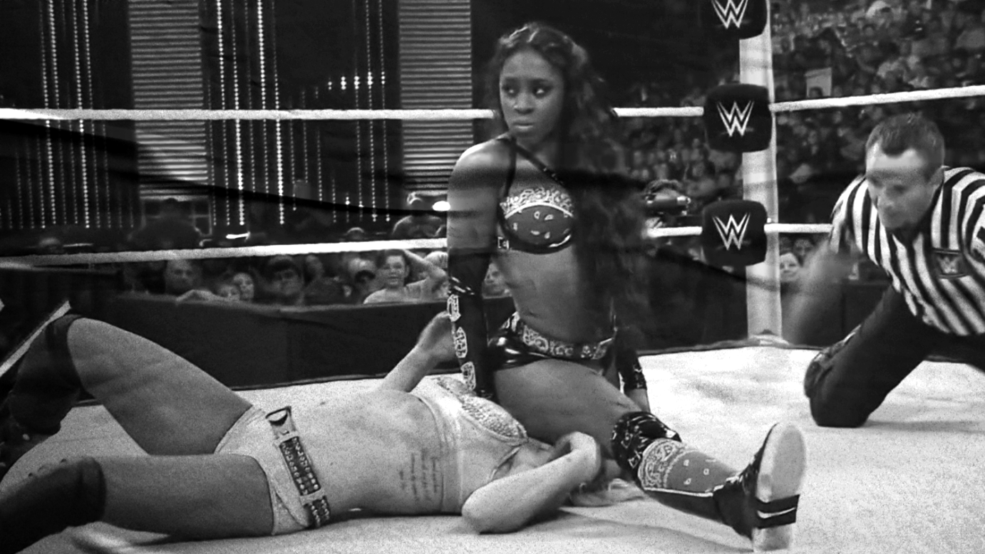 Charlotte Flair vs. Naomi