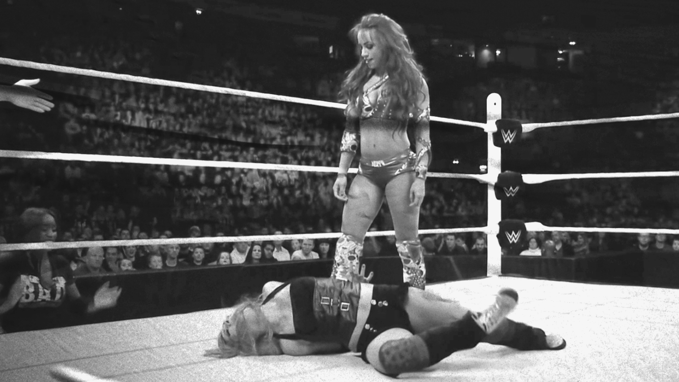 Sasha Banks vs. Becky Lynch