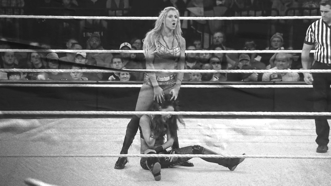Brie Bella vs. Charlotte Flair