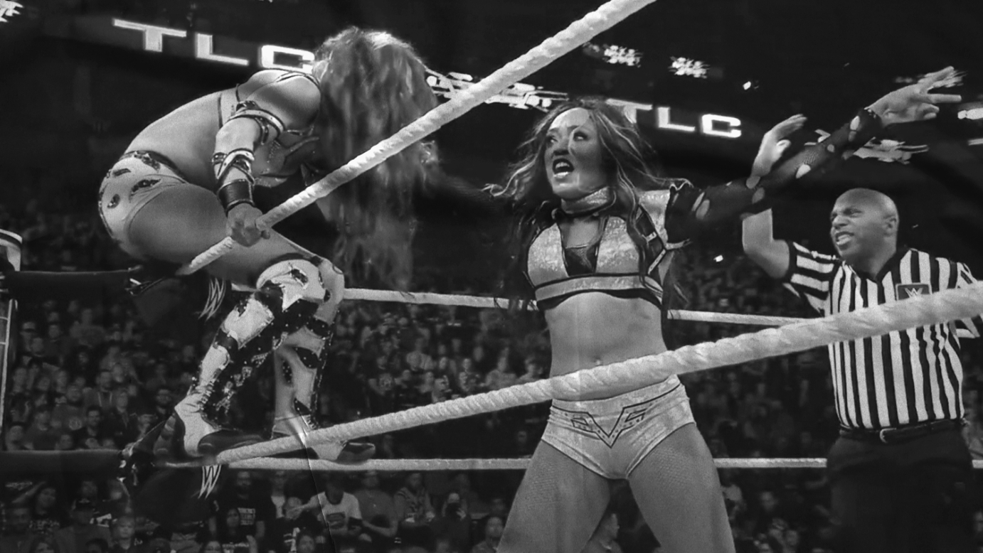 Sasha Banks vs. Alicia Fox