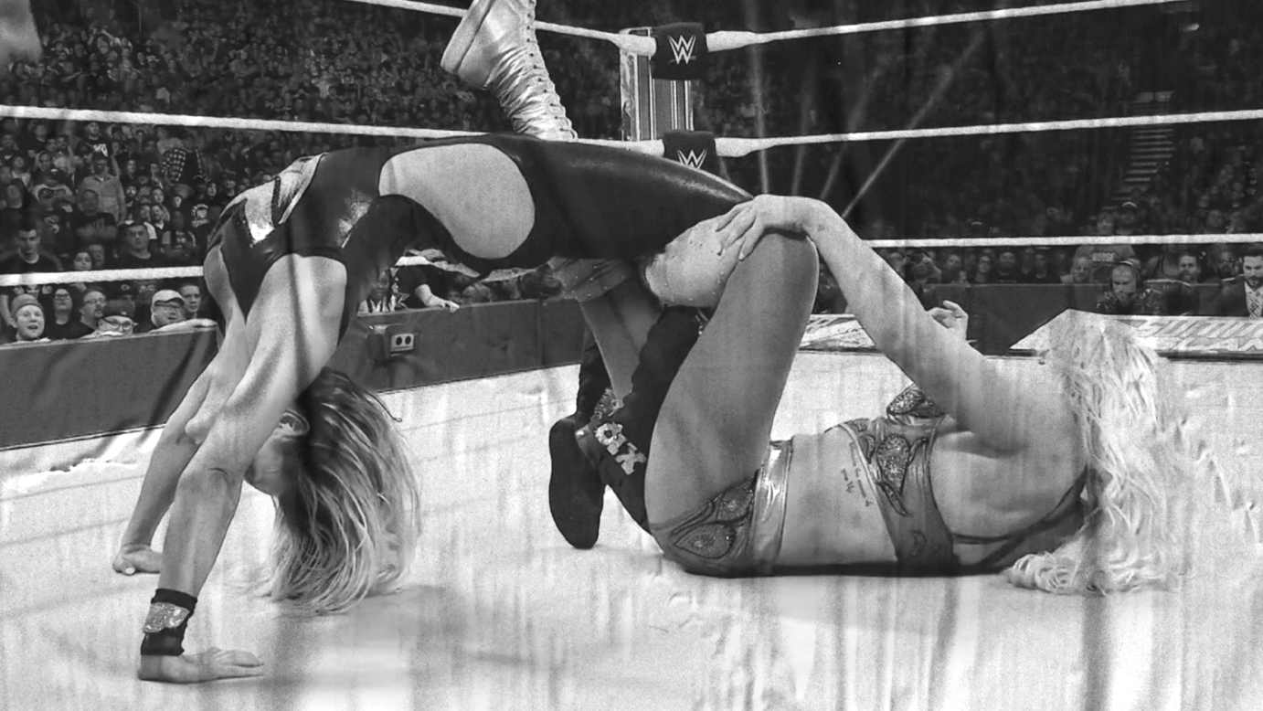Charlotte Flair vs. Trish Stratus
