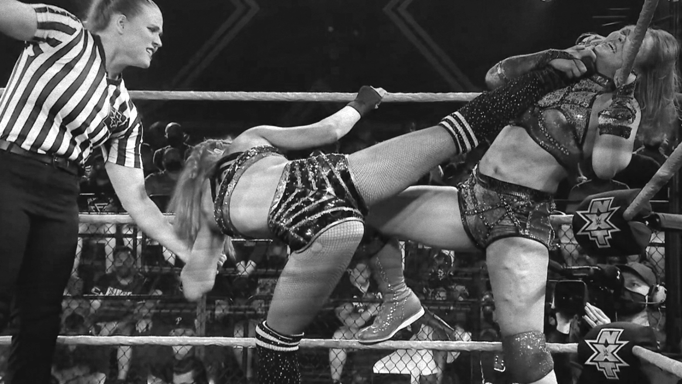 Dakota Kai vs. Sarray