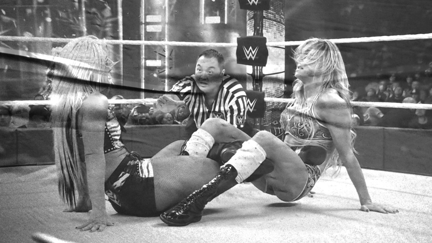 Charlotte Flair vs. Toni Storm