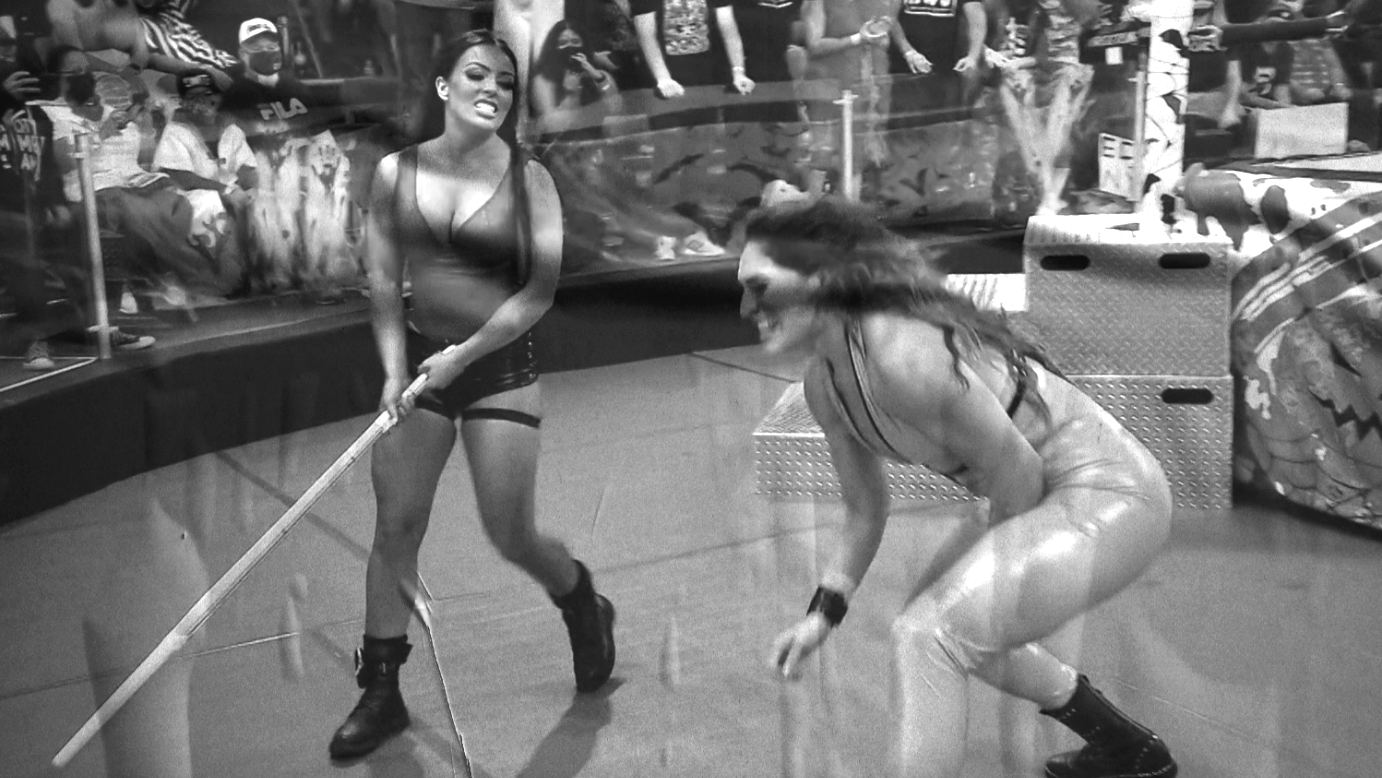 Raquel Gonzalez vs. Mandy Rose