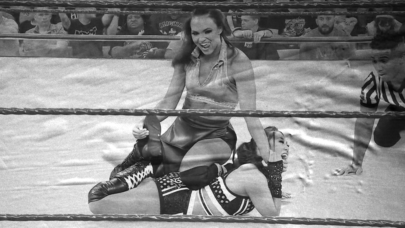 Kiana James vs. Roxanne Perez