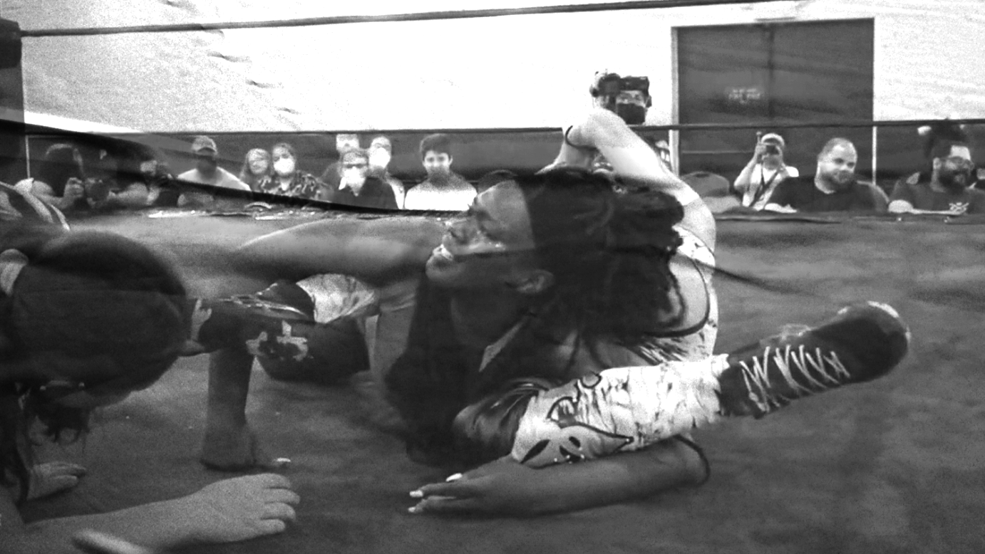 Trish Adora vs. Edith Surreal
