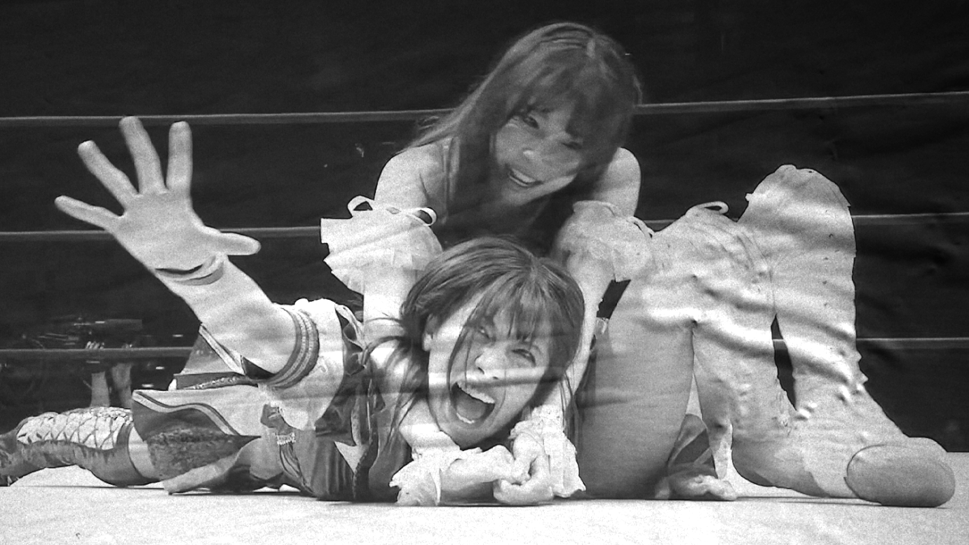 Mizuki & Yuka Sakazaki vs. Saki Akai & Yuki Arai