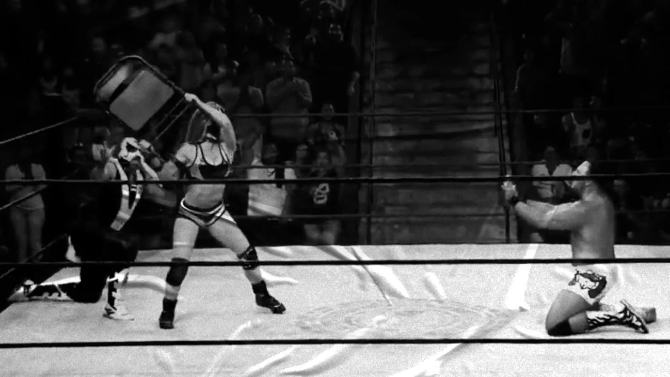 Chavo Guerrero Jr. vs. Sexy Star