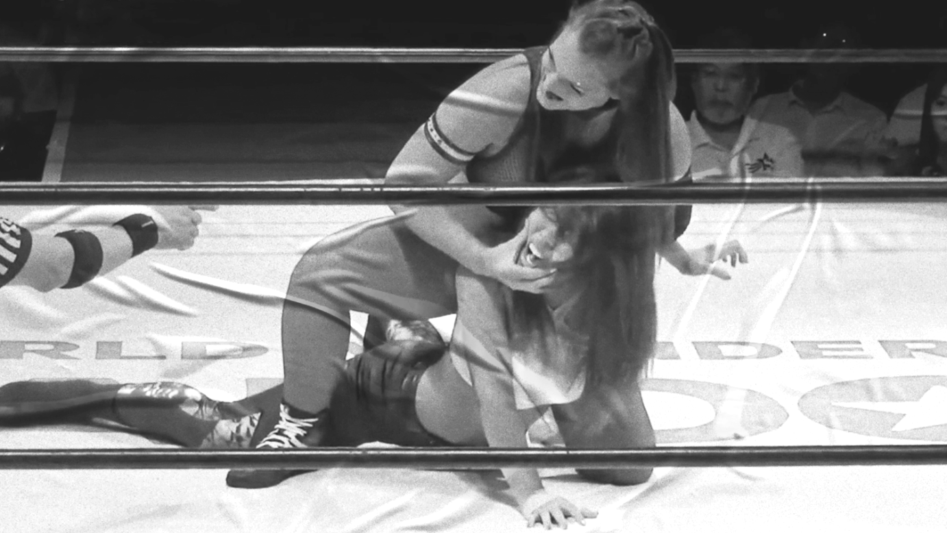 Hazuki vs. Kelly Klein