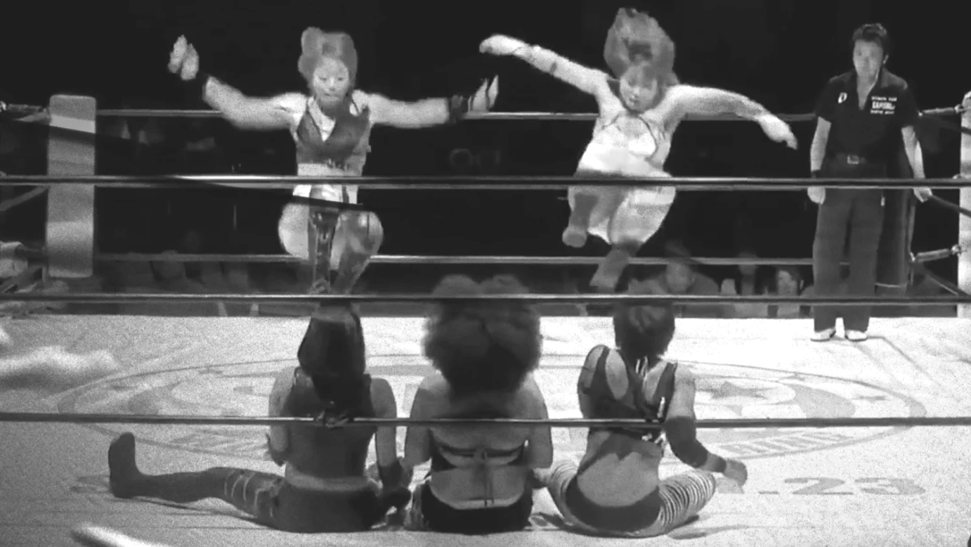 Kairi Hojo, Mayu Iwatani & Io Shirai vs. Kagetsu, Hana Kimura & Kyoko Kimura