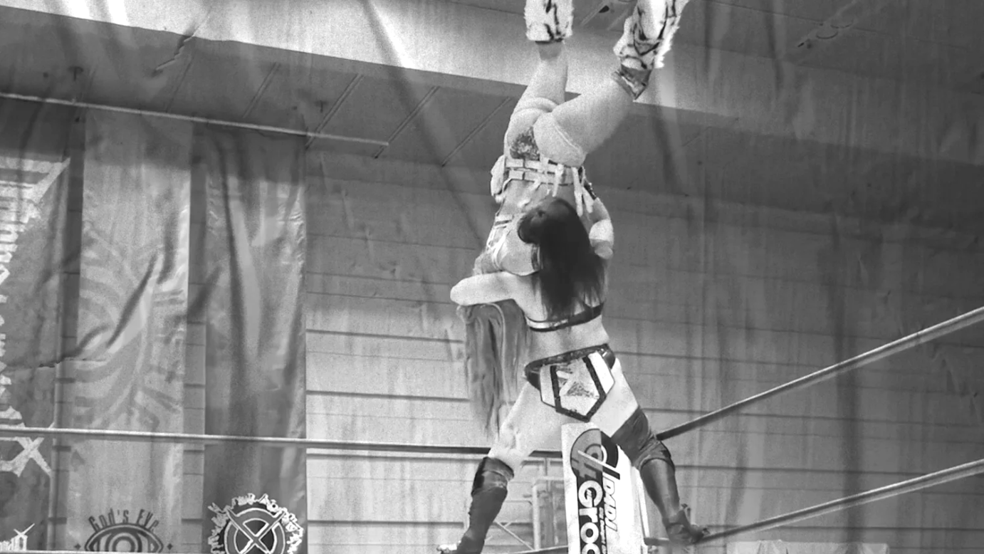 Maika vs. SAKI