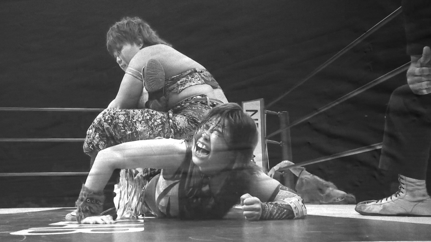 MIRAI & Ami Sourei vs. Natsuko Tora & Momo Watanabe
