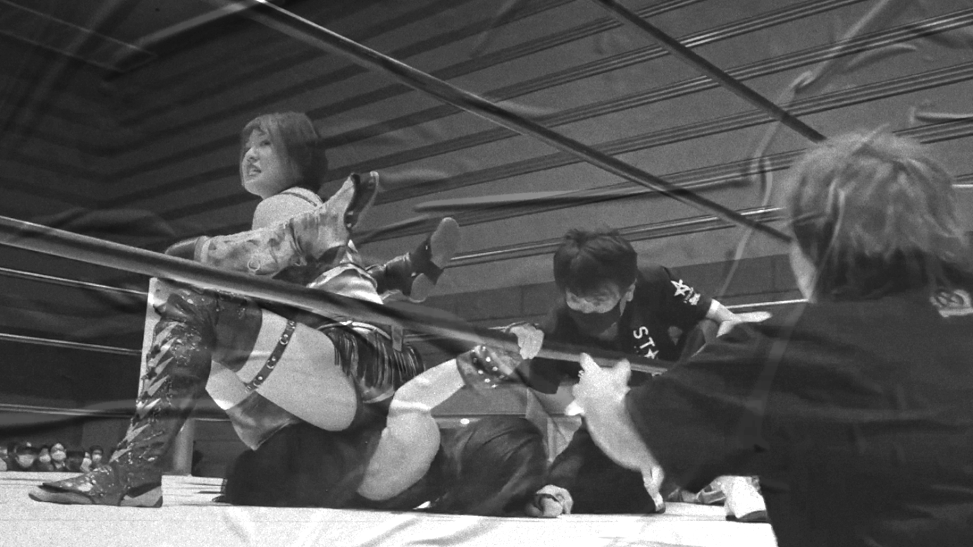 Starlight Kid, Rina & Momo Watanabe vs. MIRAI, Ami Sourei & Syuri