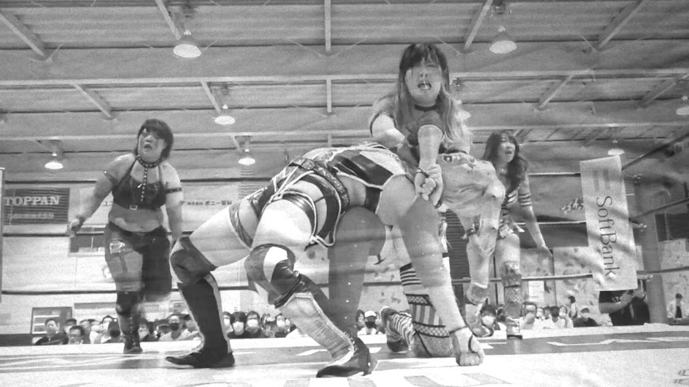 AZM, Lady C & Saya Kamitani vs. Ruaka, Natsuko Tora & Momo Watanabe