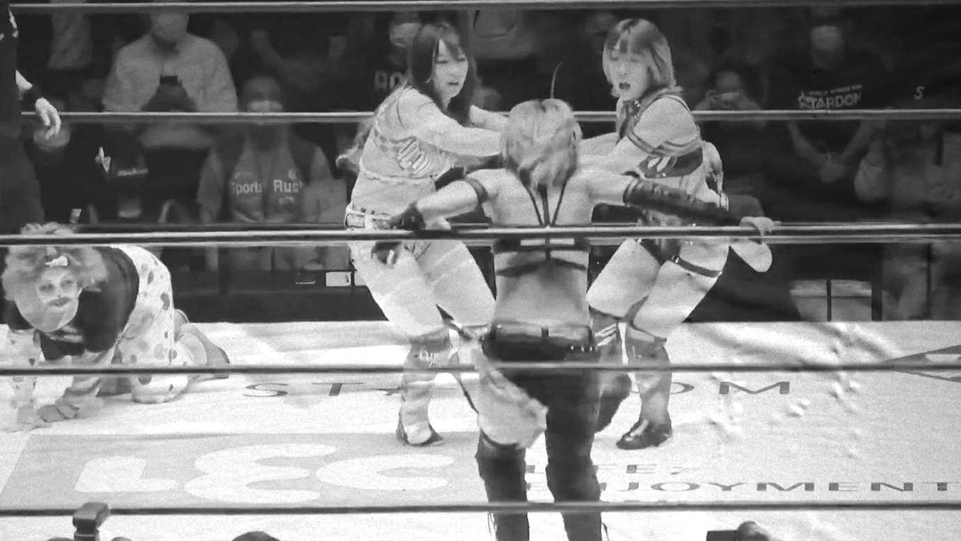AZM, Hina & Momo Watanabe vs. Fukigen Death, Konami & Natsuko Tora