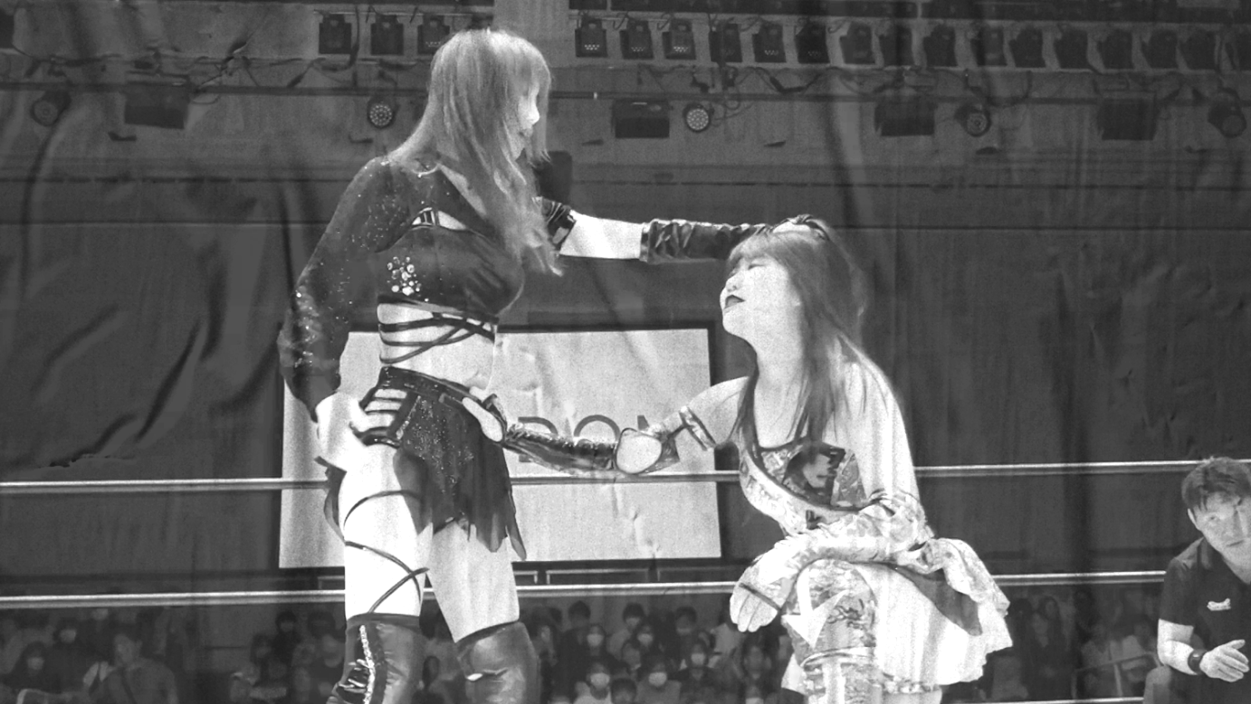 Saki Kashima & Ami Sourei vs. Starlight Kid & Rina