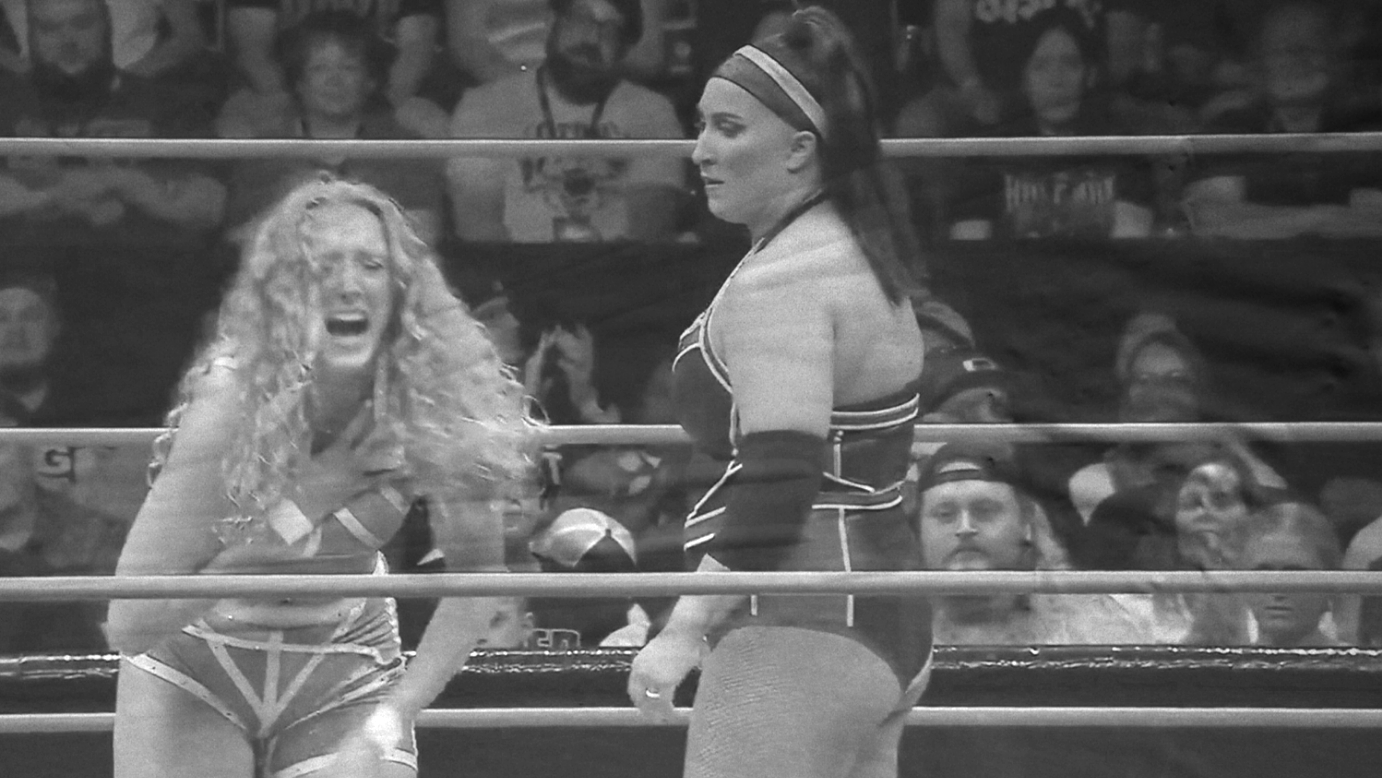 Rachael Ellering vs. Maggie Lee