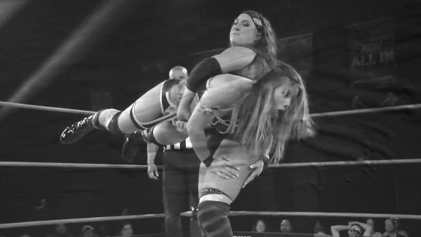 Rachael Ellering vs. Gigi Rey